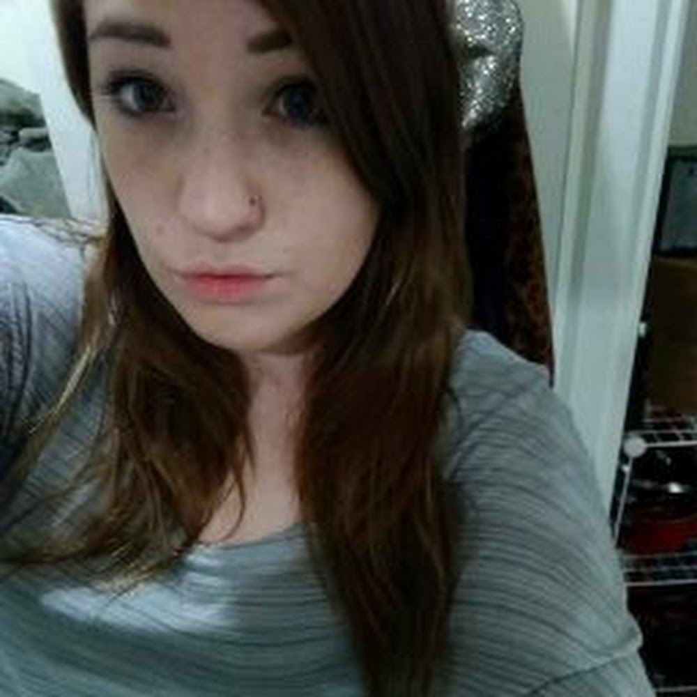 Meet your Posher, Chloe